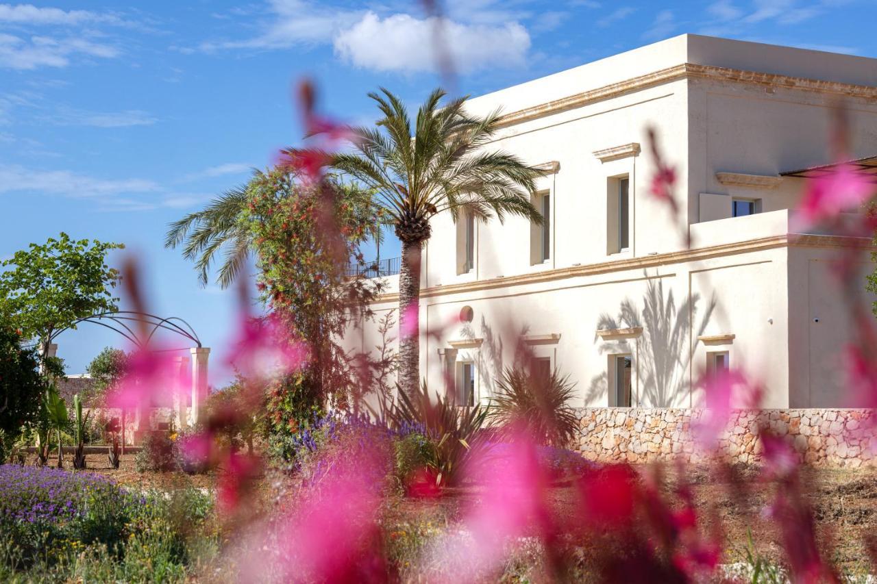 Il Giardino Grande - Dimora In Salento Bed & Breakfast Parabita Dış mekan fotoğraf