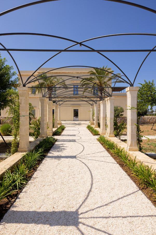 Il Giardino Grande - Dimora In Salento Bed & Breakfast Parabita Dış mekan fotoğraf