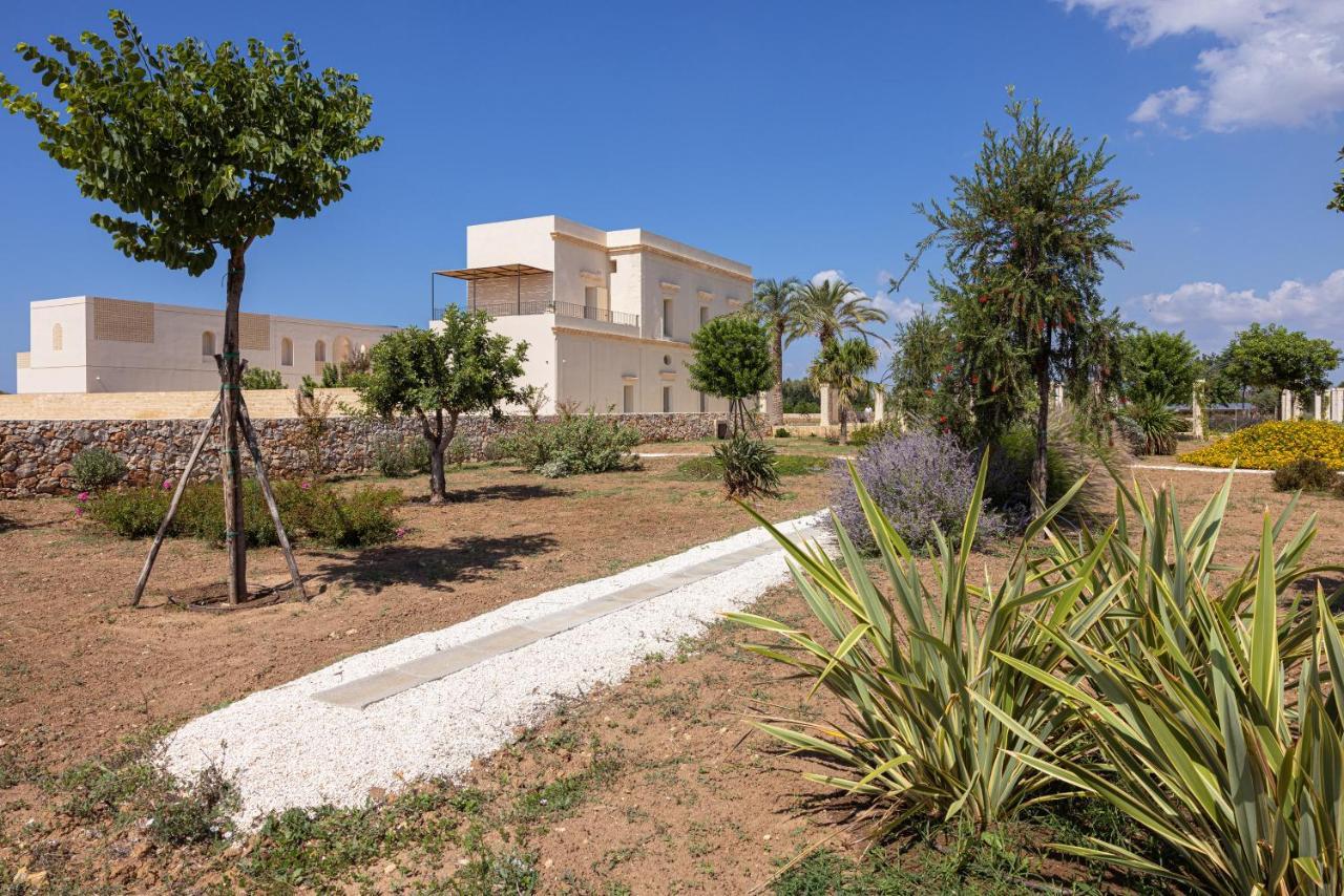 Il Giardino Grande - Dimora In Salento Bed & Breakfast Parabita Dış mekan fotoğraf