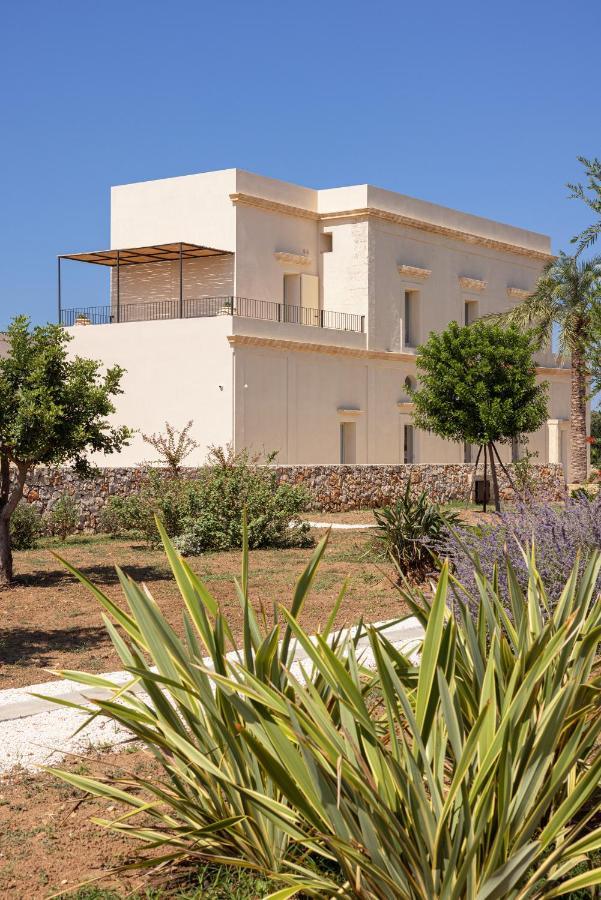 Il Giardino Grande - Dimora In Salento Bed & Breakfast Parabita Dış mekan fotoğraf