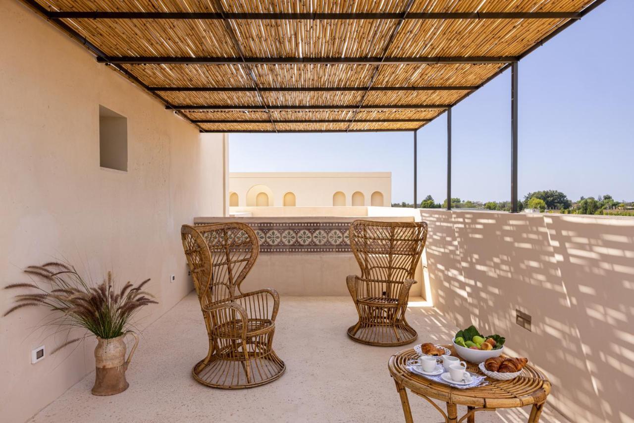 Il Giardino Grande - Dimora In Salento Bed & Breakfast Parabita Dış mekan fotoğraf